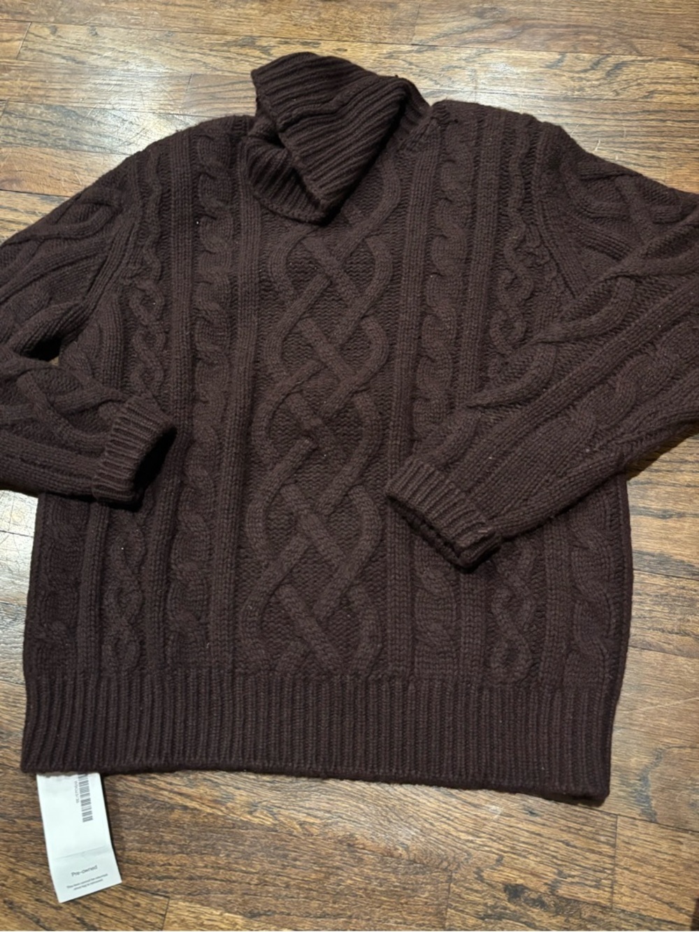 Women’s cashmere Bergdorf Goodman Cozy Cable-Knit Turtleneck Sweater  - medium
